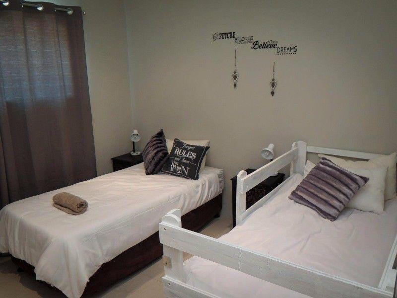 Silver Pond Lodge Робертсон Экстерьер фото